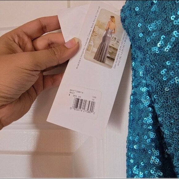 Stunning sequin dress - Picture 7 of 8